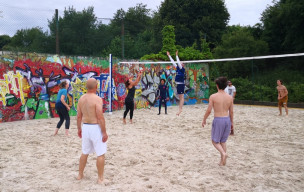Le terrain de Beach-Volley